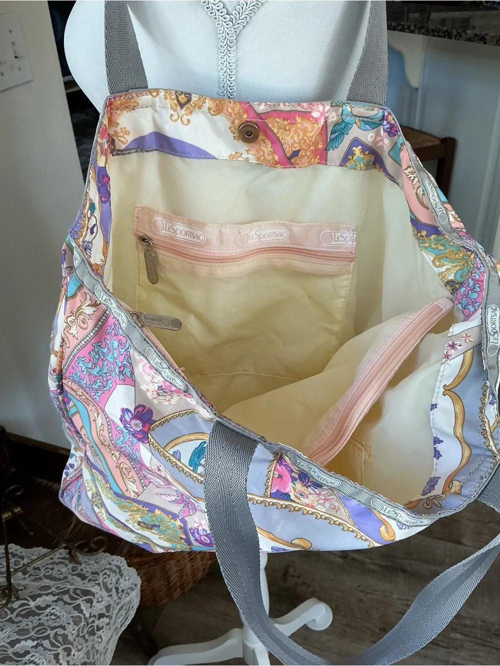 Lesportsac tote pastel